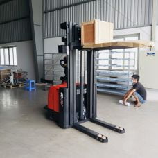 Xe Nâng Điện 5M