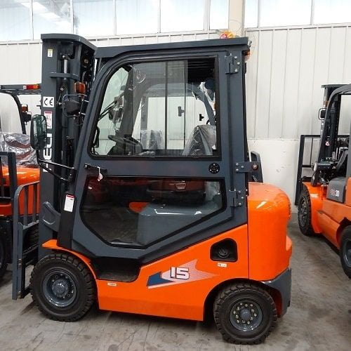 Xe Nâng Dầu 1.5 Tấn