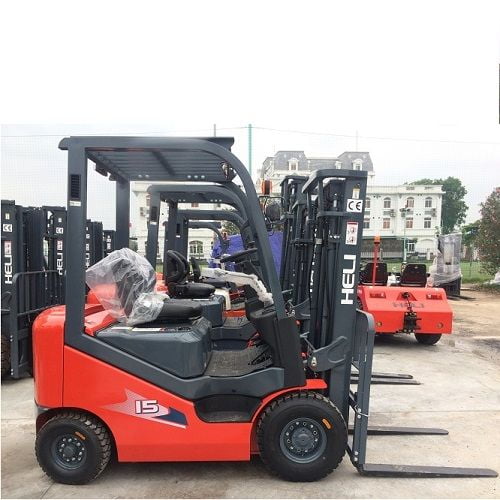 Xe Nâng Dầu 1.5 Tấn
