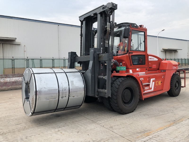 xe nâng 14 tấn nâng cuộn thép